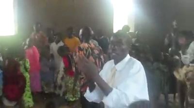 Uganda – Singing in Church